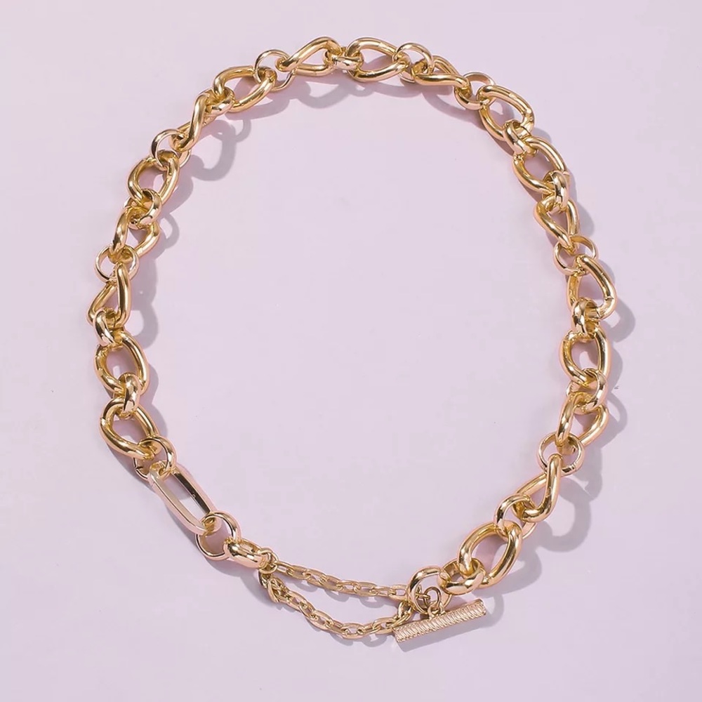 Irregular Golden Chain Necklace - Picture 6 of 7